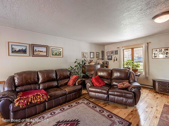 3rd image of 415 Aspen Dr APT 1
