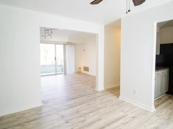 11602 Vantage Hill Rd Unit 2A, Reston, VA 20190