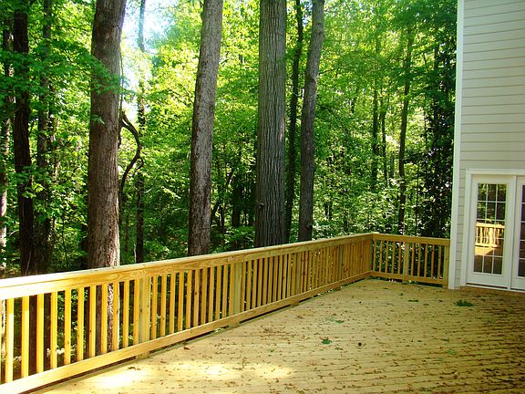 4th image of 126 Waterford Dr