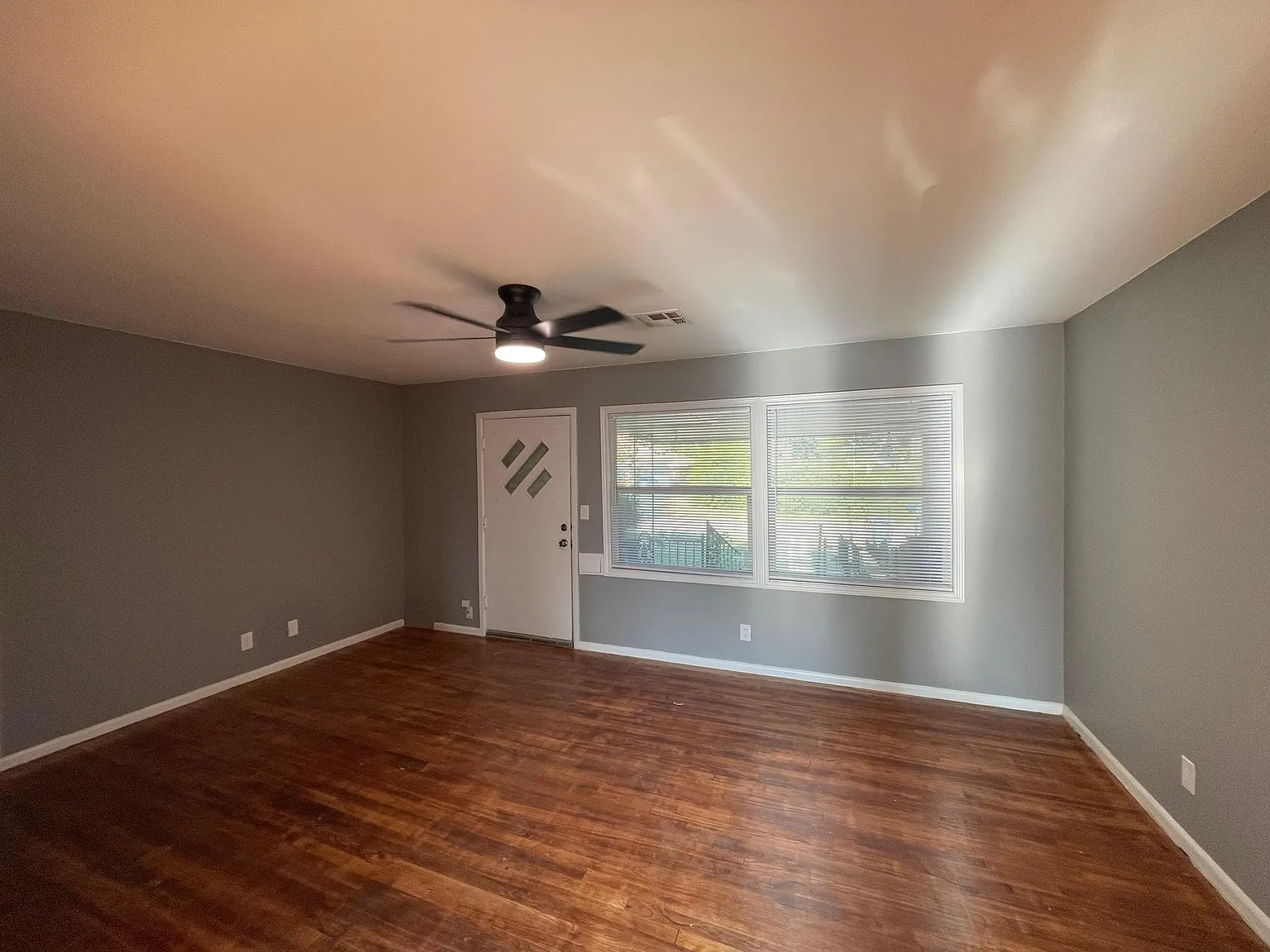 3 bed, 1239 sqft, $1,300 — Photo 3