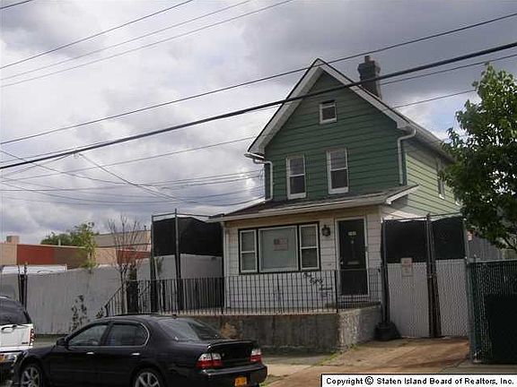 3rd image of 187 Granite Ave