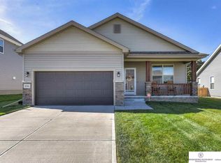 8304 Kilpatrick Pkwy, Bennington, NE 68007
