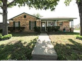 6600 Camelot Rd, Edgecliff Village, TX 76134