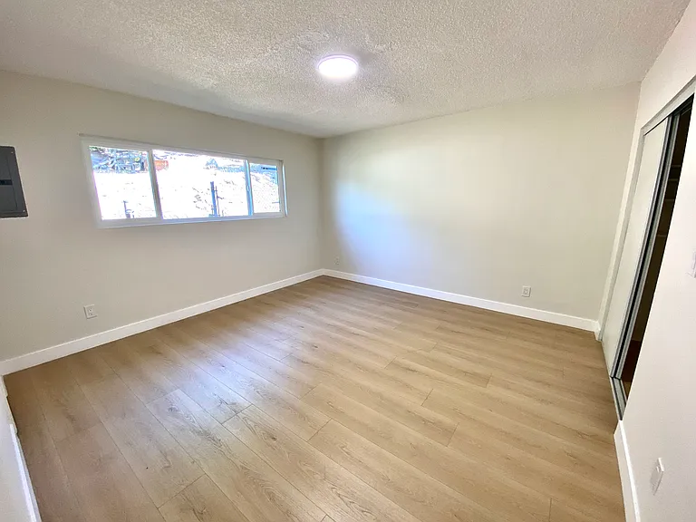 2147 Baxter St #9 — Photo 8