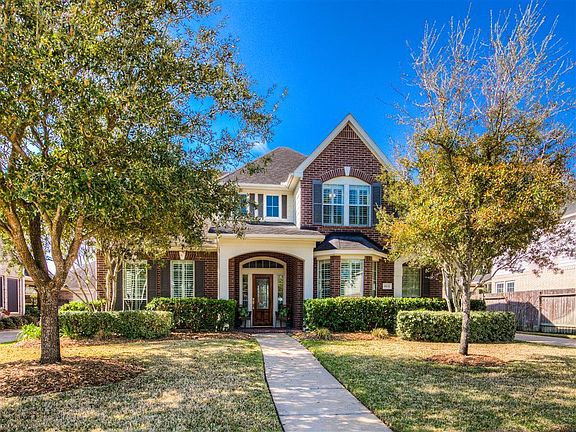 16131 Golden Manor. Welcome Home!