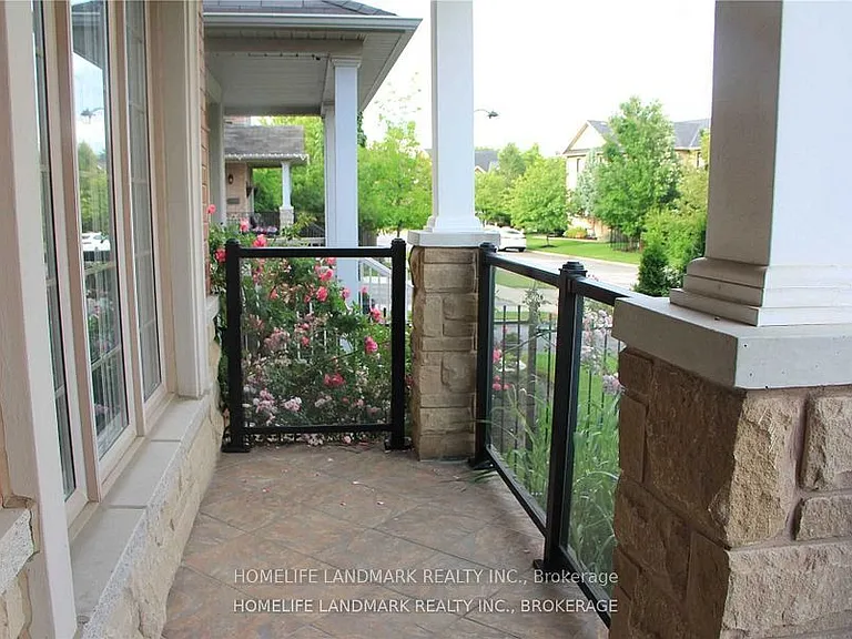 2245 Carm Dr — Photo 24