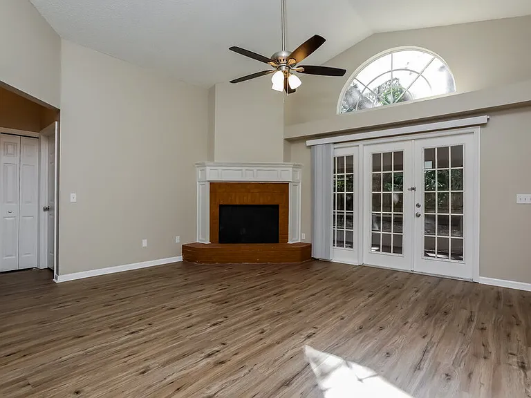 957 Piedmont Oaks Dr — Photo 3
