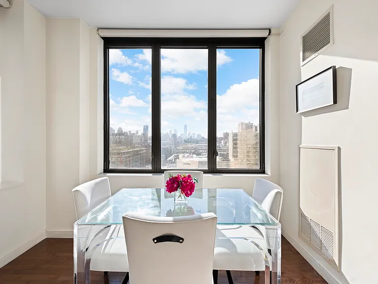 101 W 24th St #12C — Photo 2