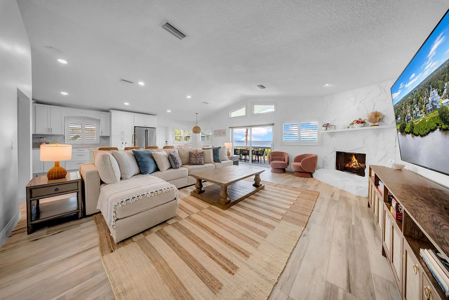 4 bed, 2.0 bath, 2195 sqft, $8,227 — Photo 1