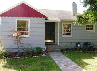 9845 44th Ave SW, Seattle, WA 98136