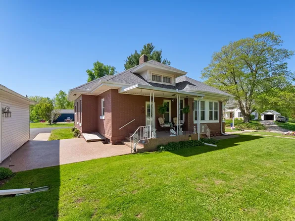 504 SE 4th Ave, Aledo, IL 61231