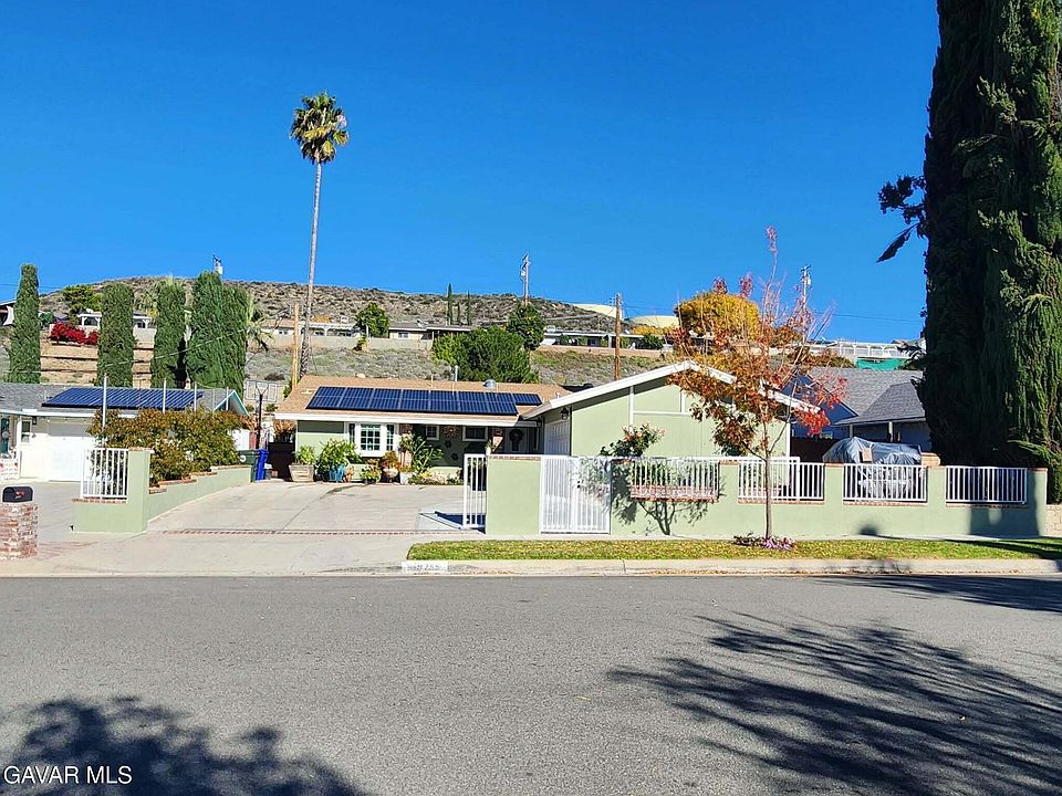 1st image of 19755 Steinway St