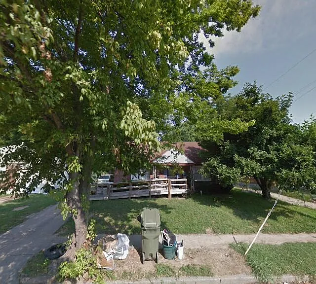 1125 W Lexington Cir — Photo 1
