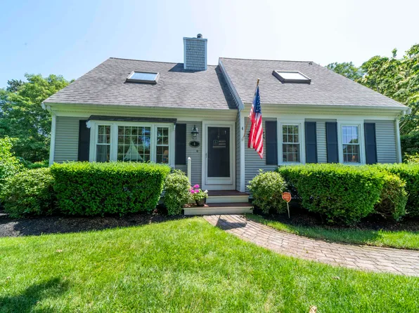4 Square Rigger Lane, Hyannis, MA 02601