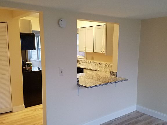 3rd image of 1413 Myrtle Ave