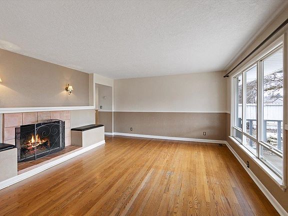 4th image of 9814 E Upriver Dr