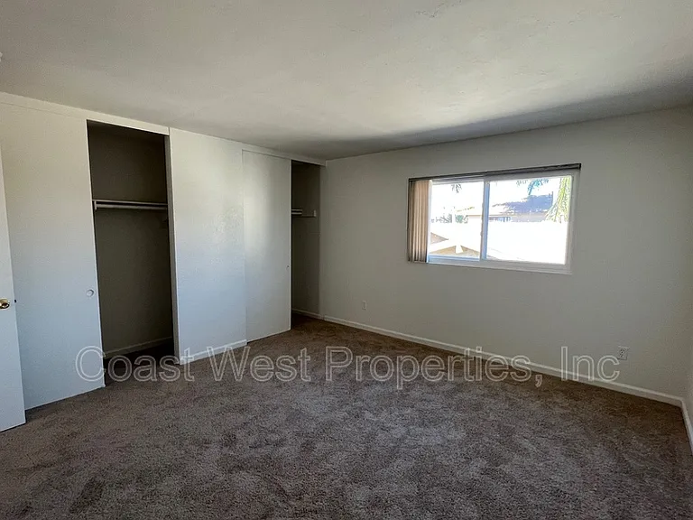 1154 Cypress Ave — Photo 7