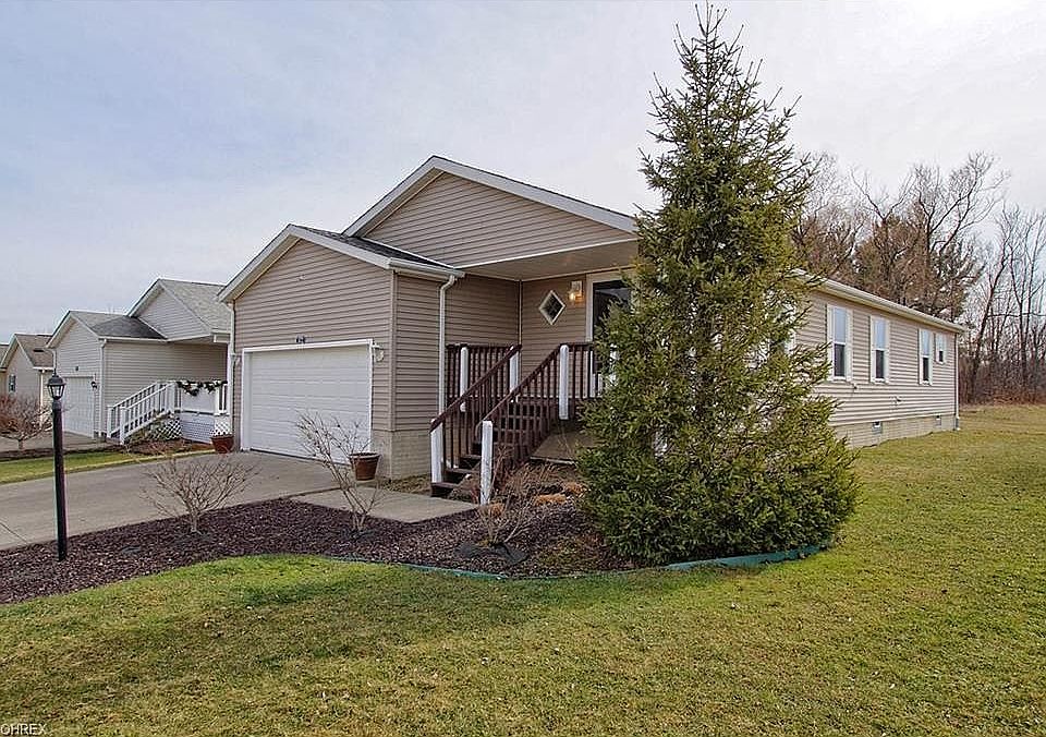 1st image of 372 Far Hill Dr