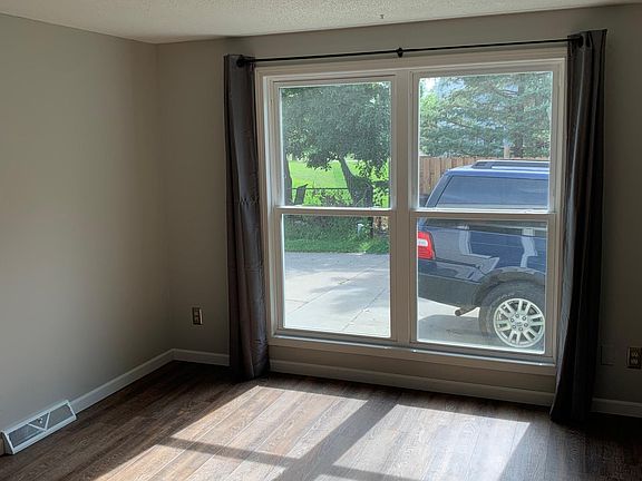 2nd image of 803 Stanwood Dr