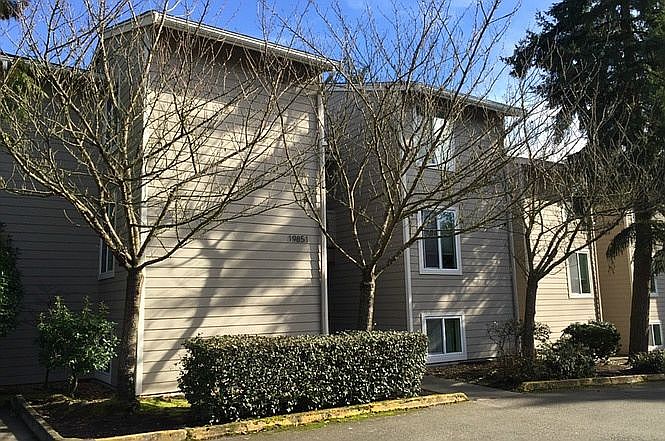 1st image of 19851 25th Ave NE APT 121