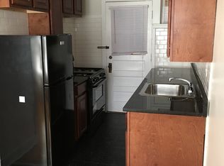 430 Linden Ave #A, Wilmette, IL 60091