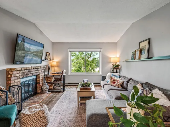 2030 Ridge Dr APT 33, Saint Louis Park, MN 55416