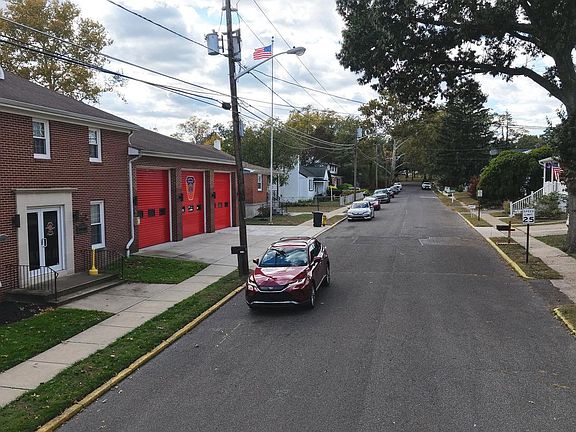 5th image of 8315 Stockton Ave