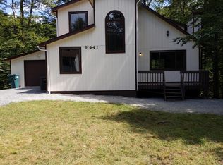 8819 Cloudcrest Dr, Tobyhanna, PA