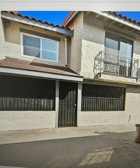 1239 W Rosecrans Ave #26 — Photo 16
