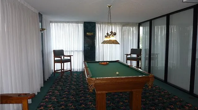 899 Jeffery St #402 — Photo 7