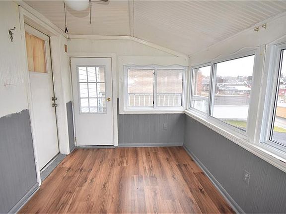 5th image of 607 Washington Ave