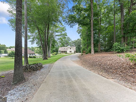 4th image of 5825 Sweetbottom Ln
