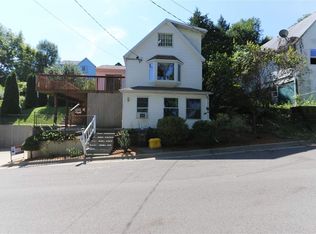 440 Klingenberg Ter, Dubuque, IA 52001