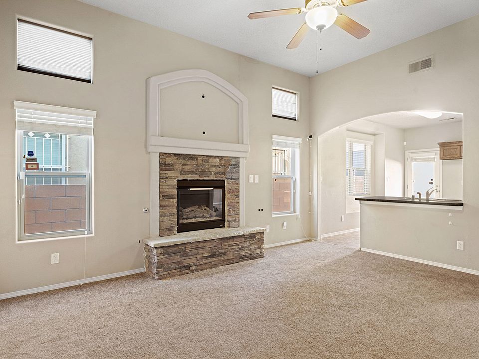 1st image of 908 Sellers Dr NE