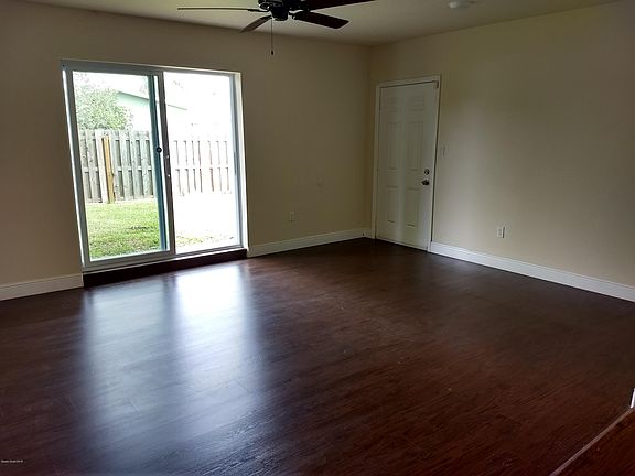 5th image of 174 Antigua Dr