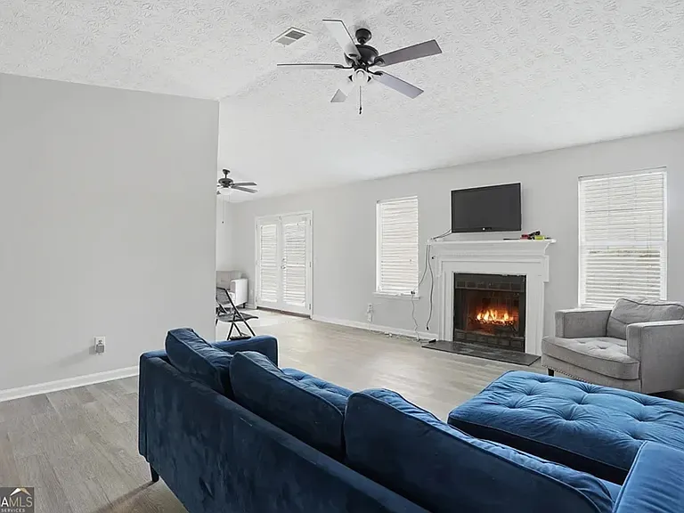 5420 Forest Downs Cir — Photo 2
