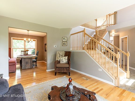 3rd image of 6542 Foxworth Ln