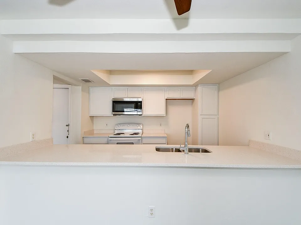 2824 S Bartell Dr #311