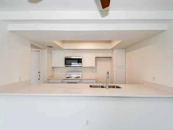 2824 S Bartell Dr APT 311, Houston, TX 77054