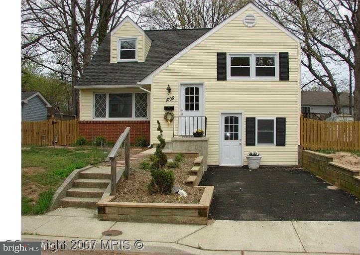 1st image of 1005 Glenvilla Dr