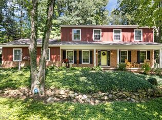 925 Sandin Dr, Akron, OH 44333