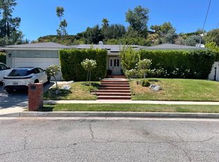 22485 Liberty Bell Rd, Calabasas, CA 91302