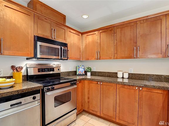 3rd image of 123 Queen Anne Ave APT 504