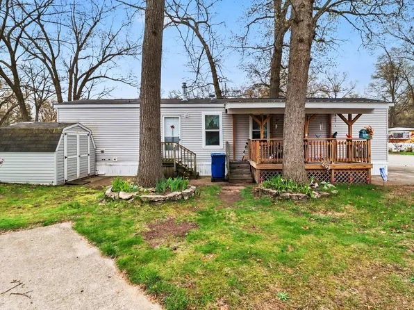2262 Hallmark St, Muskegon, MI 49442