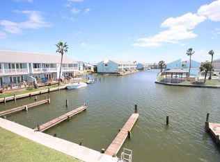402 Nassau Dr, Rockport, TX 78382