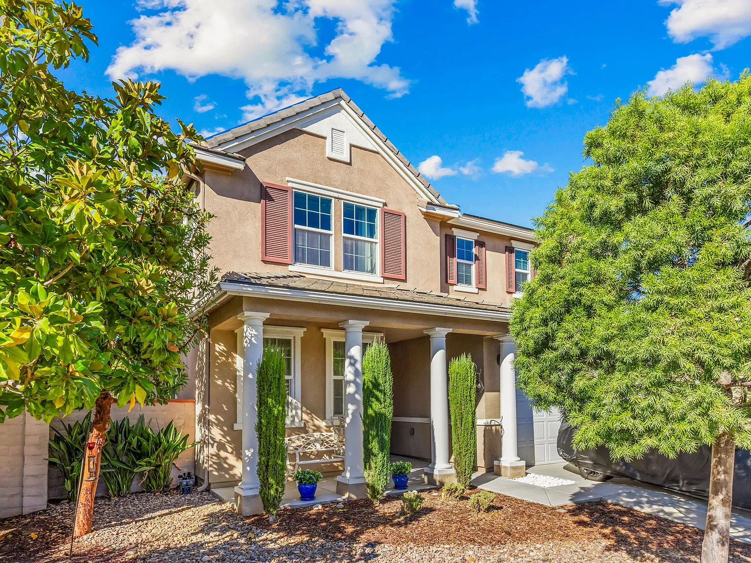 4 bed, 2823 sqft, $4,395 — Photo 1