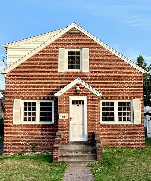 10 Treadwell St — Photo 1