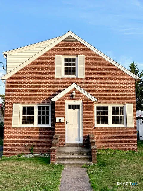10 Treadwell St
