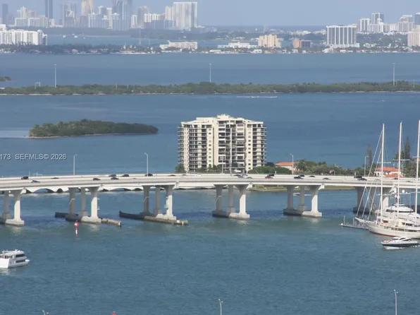 300 S Biscayne Blvd, Miami, FL