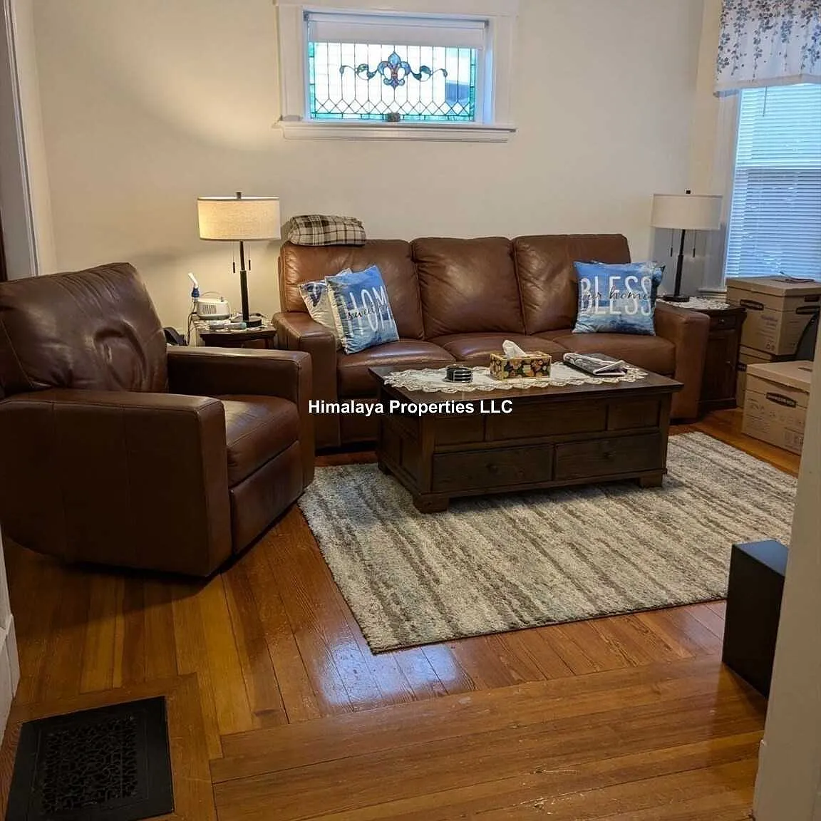 4 bed, $4,000 — Photo 2